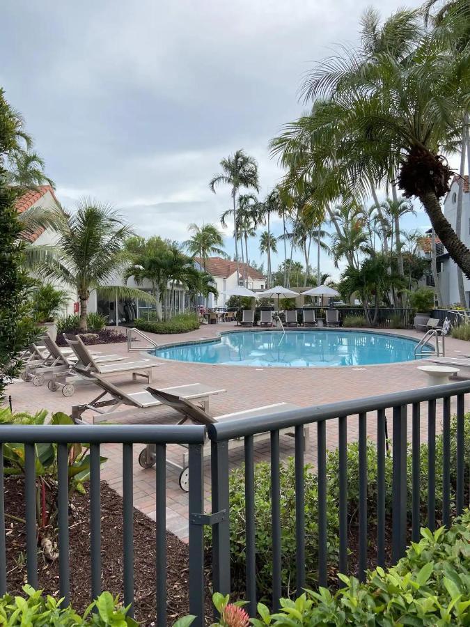 Dharma Home Suites Dania Beach At Sheridan Ocean Club エクステリア 写真