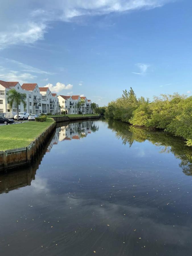 Dharma Home Suites Dania Beach At Sheridan Ocean Club エクステリア 写真