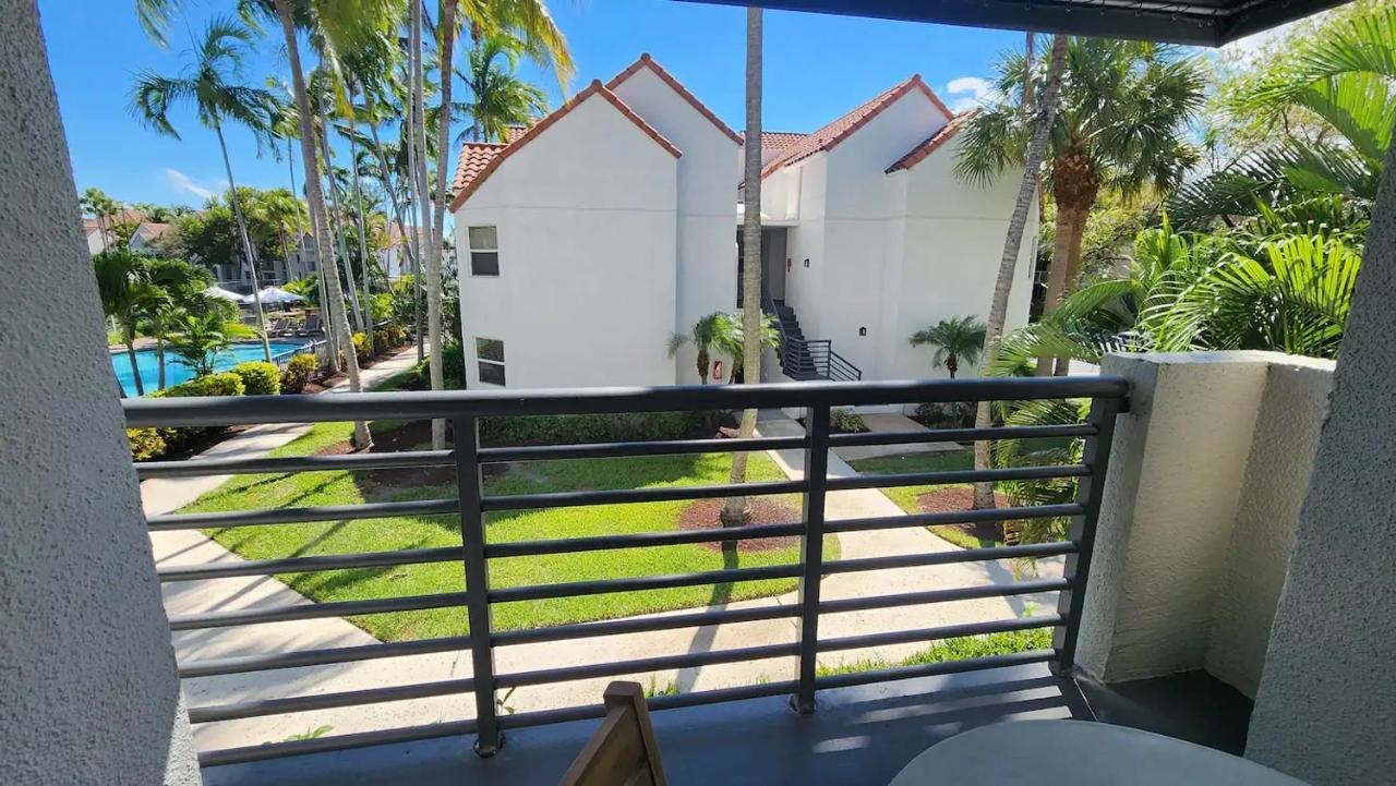 Dharma Home Suites Dania Beach At Sheridan Ocean Club エクステリア 写真