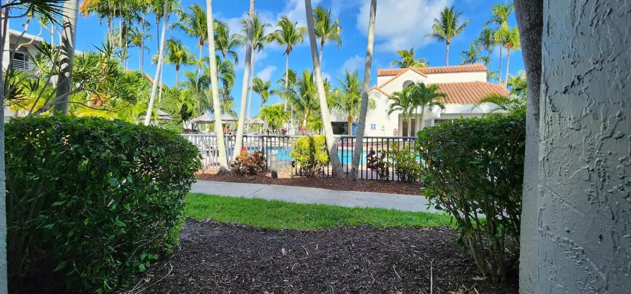 Dharma Home Suites Dania Beach At Sheridan Ocean Club エクステリア 写真